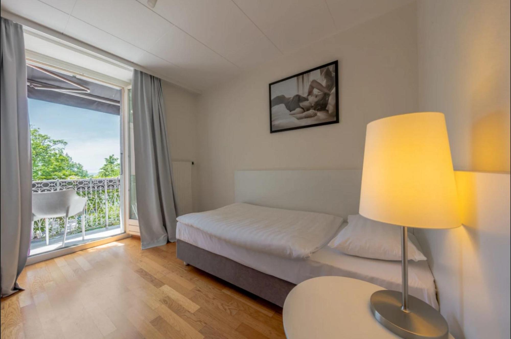 La Rouvenaz Otel Montrö Oda fotoğraf